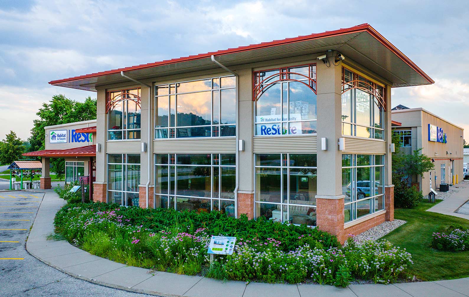Habitat-For-Humanity-Restore18-c restore building